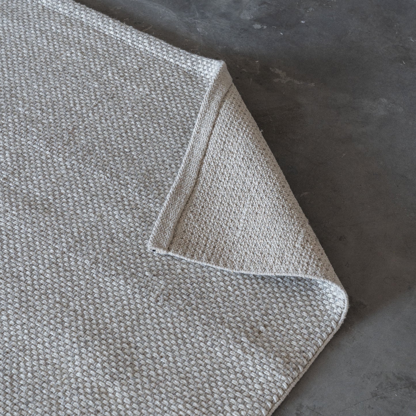 Ivory-Silver 2021 Dig-P Modern White Wool Rug