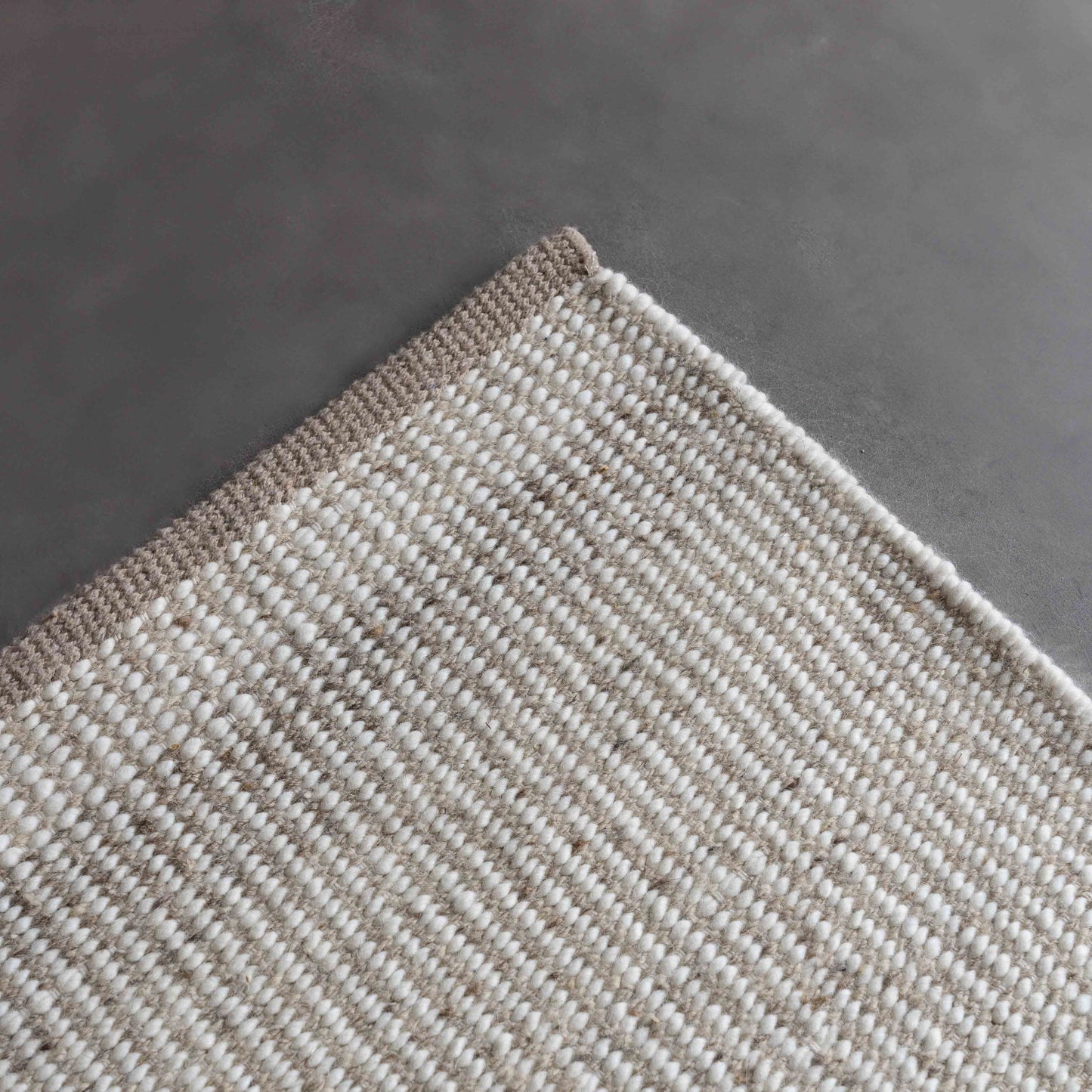 Chennai Express Handcrafted Silver Ivory Wool Rug