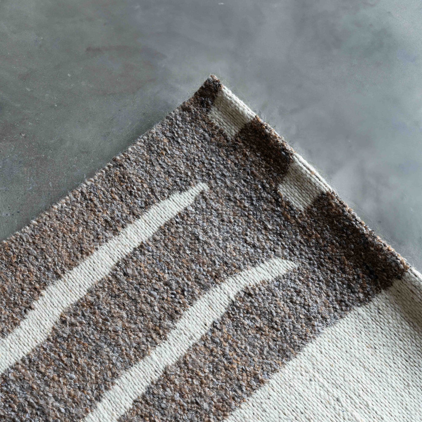 PWL Ivory Brown Handcrafted Beige and Brown Wool Rug -101 Rug